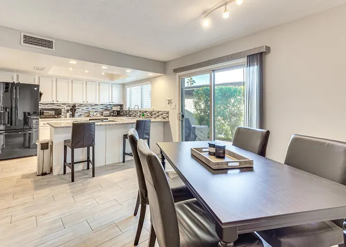 Holiday home Pet-friendly Unit, 1 Mi To Old Town Scottsdale! *