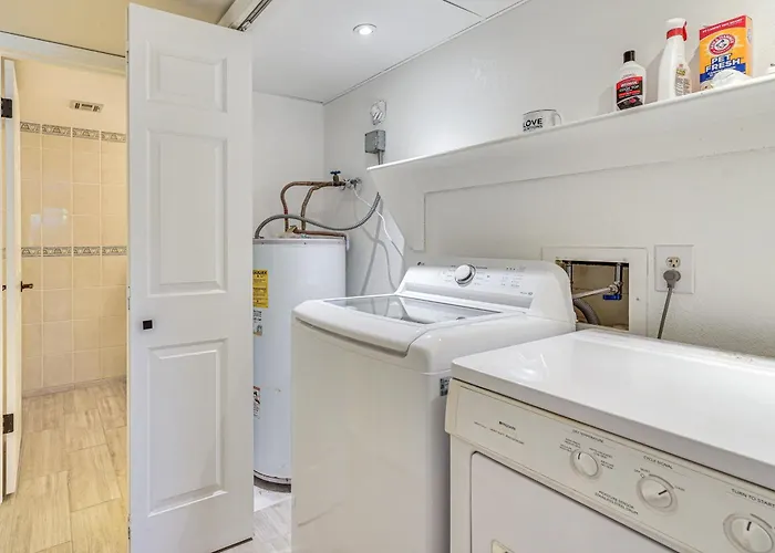 Pet-friendly Unit, 1 Mi To Old Town Scottsdale! *