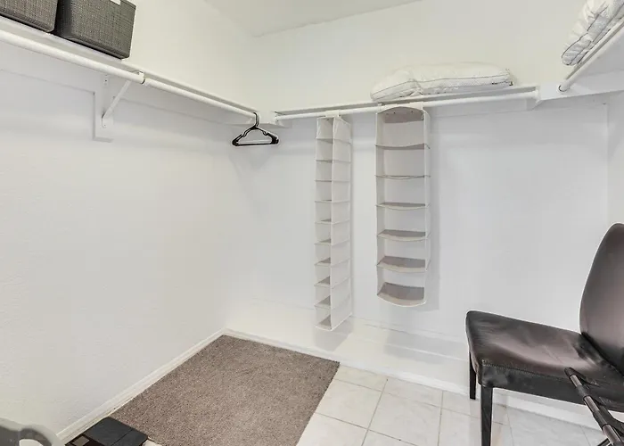 Pet-friendly Unit, 1 Mi To Old Town Scottsdale! *