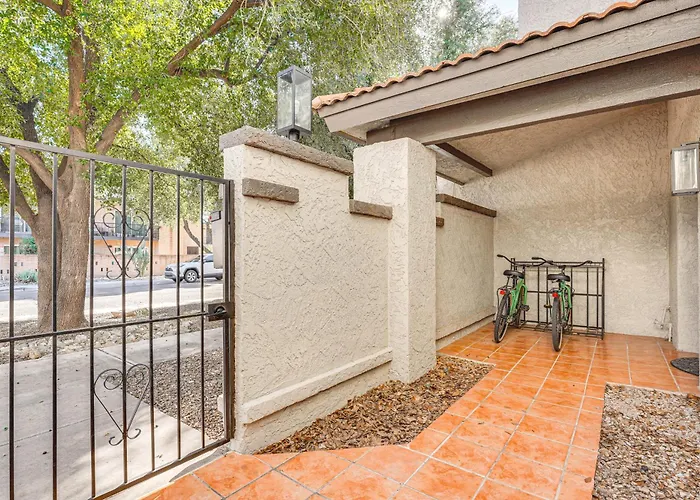 Holiday home Pet-friendly Unit, 1 Mi To Old Town Scottsdale! *